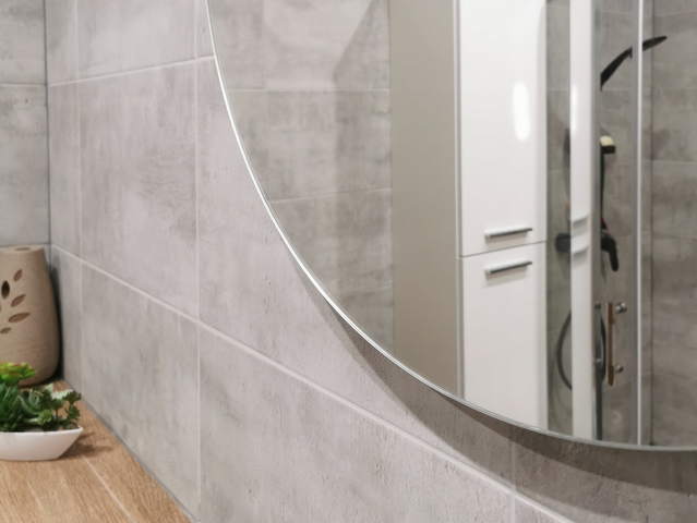 Lustro ścienne 50cm bez ramy okrągłe ścięty bok