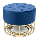 Zdjęcie do “Komplet 3 puf Lumba z niebieskim pikowanym siedziskiem na złotym stelażu”.