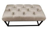 Zdjęcie do “Puf tapicerowany Chesterfield na metalowym stelażu w tkaninie Magic Velvet beż”.