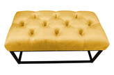 Zdjęcie do “Puf tapicerowany Chesterfield na metalowym stelażu w tkaninie Magic Velvet miodowy”.