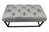 Zdjęcie do “Puf tapicerowany Chesterfield na metalowym stelażu w tkaninie Magic Velvet szary”.