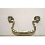 Zdjęcie do “Kredens w kolorze białym z szufladami w stylu Vintage”.