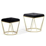 Zdjęcie do “Zestaw 2 puf Oktana z czarnym welurowym siedziskiem na złotym stelażu”.