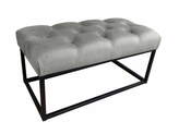 Zdjęcie do “Puf tapicerowany Chesterfield na metalowym stelażu w tkaninie Magic Velvet szary”.
