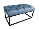 Zdjęcie do “Puf tapicerowany Chesterfield na metalowym stelażu w tkaninie Magic Velvet niebieski”.