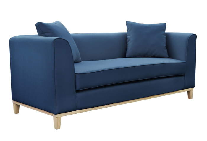Sofa 3-osobowa w kolorze granatowym na drewnianych nogach  