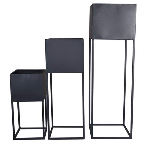 Komplet 3 czarnych metalowych kwietników w stylu loft